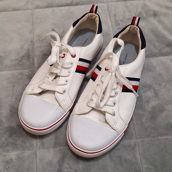 Tommy Hilfiger Other - Tommy Hilfiger White Sneakers